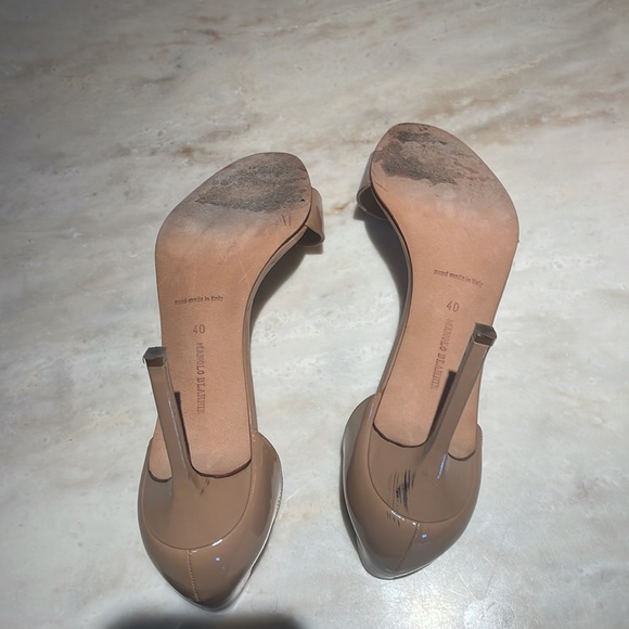 Manolo Blahnik size 40, nude, patent leather, open toe. - Picture 7 of 7